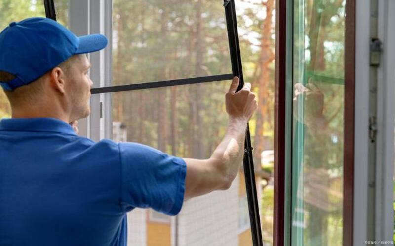 How to Replace Window Glass in Aluminum Frame